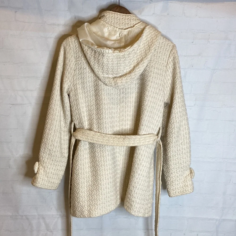 Daytrip Ivory Detachable Hood Tie Waist Buttoned Coat - Picture 3 of 13